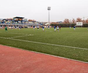 https://estadiosdefutbol.com/wp-content/uploads/2016/01/campo-de-luis-aragones-1280x500.jpg