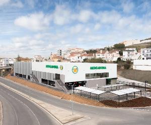 https://grandeconsumo.com/wp-content/uploads/2023/11/Novo-supermercado-Mercadona-em-Torres-Vedras-758x505.jpg