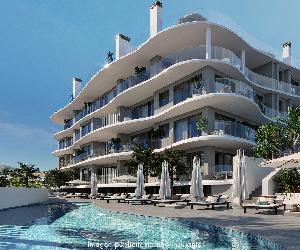 https://grupotopgestion.com/wp-content/uploads/2021/07/Montemar_piscina.v3-1920-X-1080.jpg