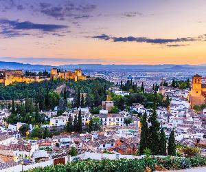 https://hayatravel.proyetravel.es/wp-content/uploads/sites/11/2018/08/Espana_Granada_shutterstock_557010748_emperorcosar_Shutterstock.jpg