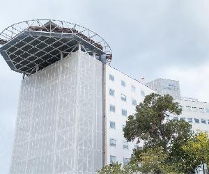 https://hospital.vallhebron.com/sites/hospital/files/styles/wide/public/2022-02/hospital-traumatologia-edifici.jpg?itok=aIEugDMu