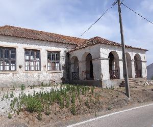 https://i0.wp.com/mediotejo.net/wp-content/uploads/2022/11/antiga-escola-degracia-cimeira-gaviao-Foto-_-Por-este-rio-acima.jpg?resize=1200,900&ssl=1