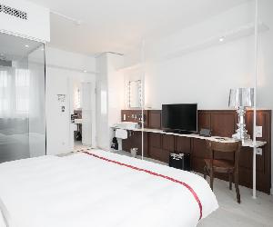 https://i1.wp.com/www.rli.uk.com/wp-content/uploads/2020/06/Ruby_Lissi_Hotel_Vienna_-_WOW_Room_3.jpg