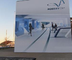 https://imagenes.20minutos.es/files/image_656_370/uploads/imagenes/2019/11/16/el-proyecto-mobility-city-tiene-su-sede-en-el-pabellon-puente-de-zaragoza.jpeg