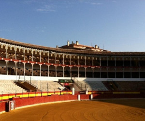 https://imagenes.heraldo.es/files/og_thumbnail/uploads/imagenes/2016/09/09/_calatayudplazadetoros_6b963b80.jpg