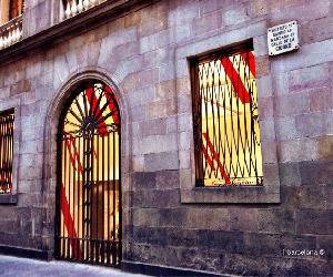 https://irbarcelona.com/wp-content/uploads/2012/12/fachada-sala-ciutat.jpg