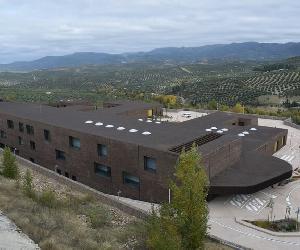 https://lacontradejaen.com/img/galeria/2020/06/cazorla_hospital_jaen-52-720.jpeg