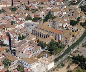 https://magicospirineos.com/wp-content/uploads/2017/06/Castello-de-Empuries-aereo.jpg