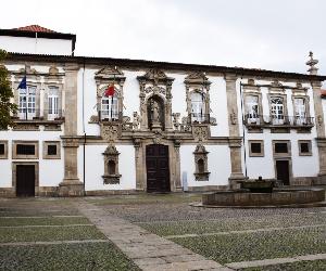 https://maisguimaraes.pt/wp-content/uploads/2019/05/camara-municipal-5-1-1024x710.jpg