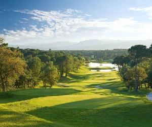 https://media-cdn.tripadvisor.com/media/photo-s/03/bd/6c/a2/pga-catalunya-resort.jpg