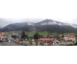 https://media-cdn.tripadvisor.com/media/photo-s/0a/63/38/cf/vistas-desde-hotel.jpg