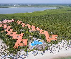 https://media-cdn.tripadvisor.com/media/photo-s/0e/69/e7/4e/natura-park-beach-ecoresort.jpg