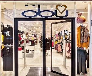 https://media.fashionnetwork.com/m/14db/f7e4/645a/c081/04b8/61df/ac1e/fb7f/3048/8233/8233.jpg