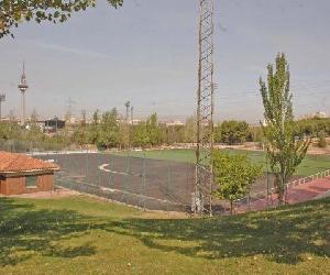 https://media.pistaenjuego.ovh/images/center/2/4/7/l.centro-deportivo-municipal-la-elipa-2_1349088742.jpg