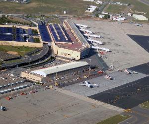 https://megaconstrucciones.net/images/aeropuertos/foto2/sevilla-aeropuerto.jpg