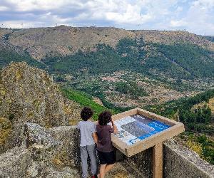 https://osmeustrilhos.pt/wp-content/uploads/2020/08/Miradouro-do-Mocho-Real-Serra-da-Estrela.OsMeusTrilhos-11-de-13-940x580.jpg