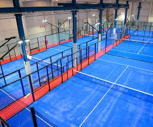 https://padeloarso.com/wp-content/uploads/2022/09/padel-indoor-oarso-club-pistas.jpg