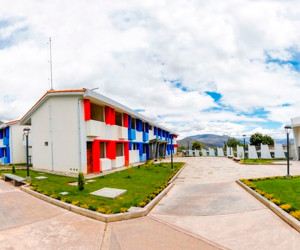 https://peruconstruye.net/wp-content/uploads/2023/02/colegio-ayacucho.jpg