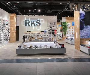 https://rks.shoes/img/cms/valencia/CC%20el%20saler/FACHADA.jpeg