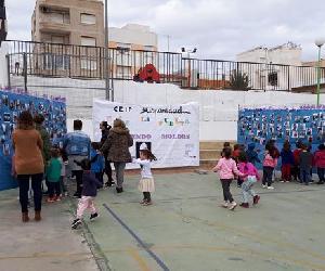 https://s1.ppllstatics.com/ideal/levante/multimedia/201811/24/media/cortadas/GARRUCHA-colegio-hispanidad-dia-violencia-genero-kl5H-U601669751267CMB-624x385@Ideal.jpg