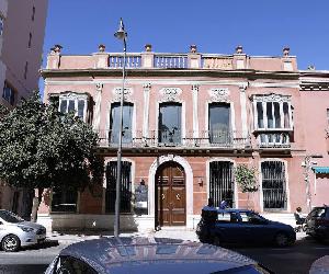 https://s2.ppllstatics.com/diariosur/www/multimedia/2024/02/15/hotel%20comasmigue-Rydddw34SqdTwawkxGTXCwI-1200x840@Diario%20Sur.jpg