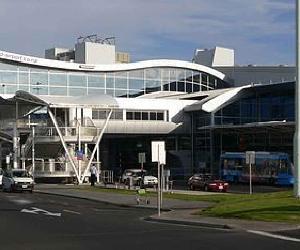 https://s6.eestatic.com/2019/08/14/economia/empresas/Aviones-Construccion-Aeropuertos-Auckland-Empresas_421468462_132257376_1706x960.jpg