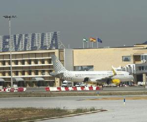 https://sevilla.abc.es/media/sevilla/2018/05/25/s/aeropuerto-sevilla-ruz-kLHD--620x349@abc.jpg