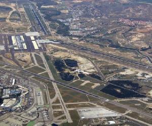 https://smart-lighting.es/wp-content/uploads/2017/06/aeropuerto-madrid-barajas-640x360.jpg