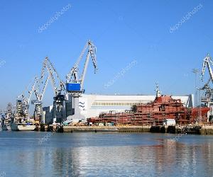 https://st.depositphotos.com/1998163/4047/i/950/depositphotos_40478625-stock-photo-astillero-navantia-de-san-fernando.jpg