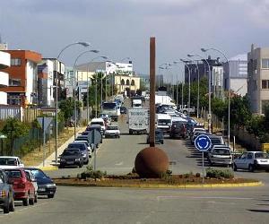 https://static-sevilla.abc.es/media/provincia/2020/10/27/s/poligono-pisa-abc-kVsE--1248x698@abc.jpg