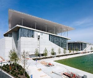 https://static.dezeen.com/uploads/2016/06/stavros-niarchos-foundation-cultural-center-snfcc-renzo-piano-athens-greece-national-opera-library-kallithea-architecture-landscaping-park-connections-city-sea_dezeen_1568_20.jpg