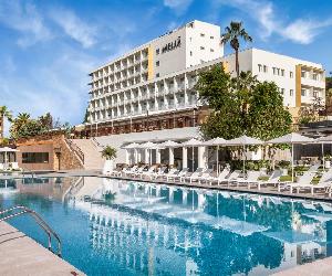 https://static.hosteltur.com/app/public/uploads/img/articles/2024/05/20/O_110601_melia-reabre-un-emblematico-hotel-5-estrellas-de-la-costa-brava.jpg