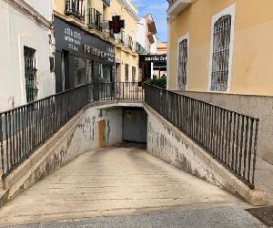 https://static2.hoy.es/guarena/multimedia/202003/14/media/parking-subterraneo.jpg