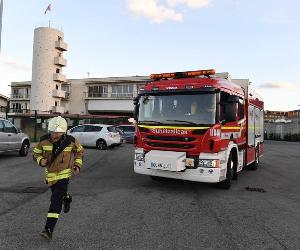 https://static3.elcorreo.com/www/multimedia/201711/16/media/cortadas/bomberos-urioste-kaMB-U50138738091pOD-624x500@El%20Correo.jpg