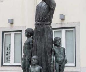 https://statues.vanderkrogt.net/Foto/pt/ptli024.jpg