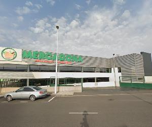 https://streetviewpixels-pa.googleapis.com/v1/thumbnail?cb_client=maps_sv.tactile&w=900&h=600&pitch=-7.029740076123701&panoid=8kVxc7QxTXAOumG0ainaBw&yaw=291.8708169755645