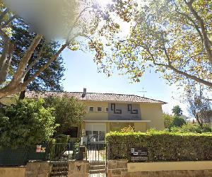 https://streetviewpixels-pa.googleapis.com/v1/thumbnail?cb_client=maps_sv.tactile&w=900&h=600&pitch=-17.851386248549957&panoid=kHE9MKBTUWZr0gORhXRuIA&yaw=146.36958949549782
