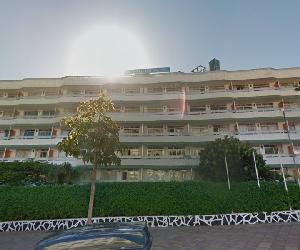 https://streetviewpixels-pa.googleapis.com/v1/thumbnail?cb_client=maps_sv.tactile&w=900&h=600&pitch=-17.003603914176537&panoid=1ktCl5vi0hhq5O860PPxqw&yaw=165.94865745701338