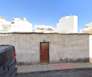 https://streetviewpixels-pa.googleapis.com/v1/thumbnail?cb_client=maps_sv.tactile&w=900&h=600&pitch=-2.143305410214964&panoid=0fzAg4xEYUG1vLR-Ojy90w&yaw=8.88359767161936