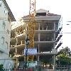 Edificio Blanco Barreiro en inicio de Avenida da Mahía