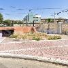 Paso inferior bajo las vías del tren en Calle Cañada